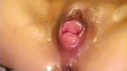 Swingers thích đi tiểu trên bạn gái của họ sau một orgy sex xxx nhat ban tuyệt vời.