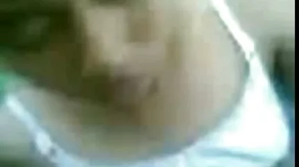 Người đàn ông lực phim xxx nhat ban lưỡng chịch một cô gái tóc vàng và giao hợp với một người đẹp.