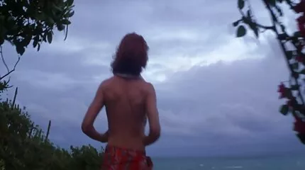 Video đồng nhat ban xxx tính nữ Nga với hậu môn và strapon.