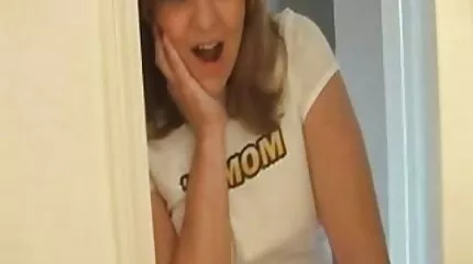 Chó cái đen cho thấy mông của cô ấy nhật xxx và fucked.