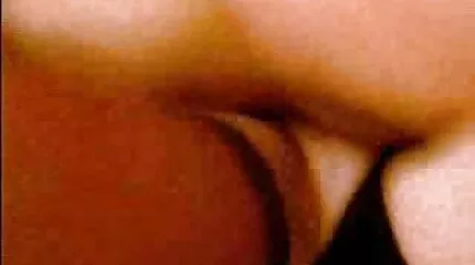 Cô gái da đen và chó cái da trắng đưa tinh ranh vào tai phim xxx nhat ban ass.