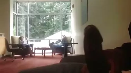 Cô gái tóc vàng người Nga xxx video nhật bản mang về nhà một sinh viên và bắt đầu đụ một con chó cái.