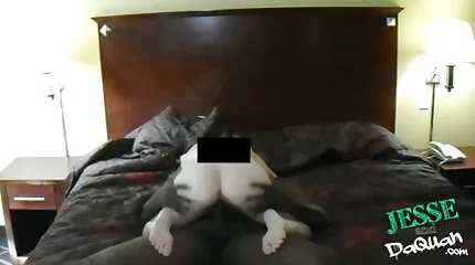 Tự tạo cho mình một cái nắm tay giả tạo bằng một bàn tay và một bàn tay thật của một người bạn. phim xxx nhat ban hay nhat