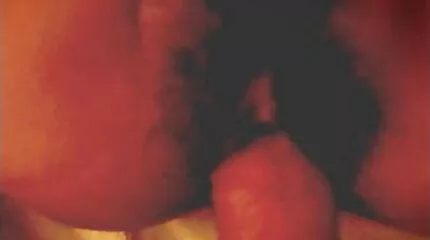 Video ba người nhật bản xxx làm tình trên biển với một cô gái tóc nâu busty.
