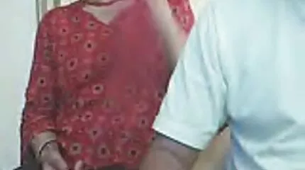 Quan hệ tình dục giữa ngực video xx nhat ban và trong âm hộ của một người đẹp.