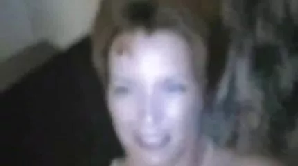 Trans nhật bản xxx gà fucks chàng trai để kết thúc buổi tối.