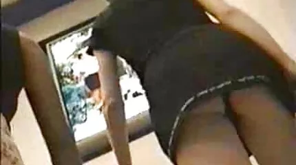 Gà con phỏng vấn một diễn viên khiêu dâm và sắp xếp quan hệ tình dục xxx video nhật bản theo nhóm.